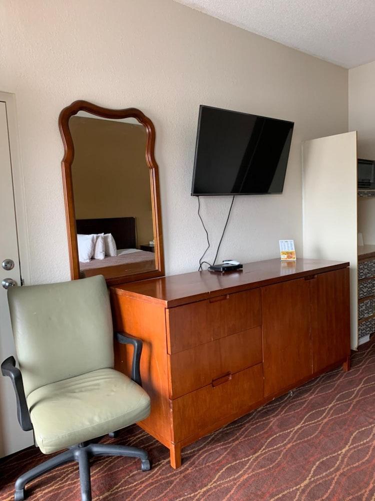 Zainee Inc Budgetel Inn And Suites オーガスタ エクステリア 写真